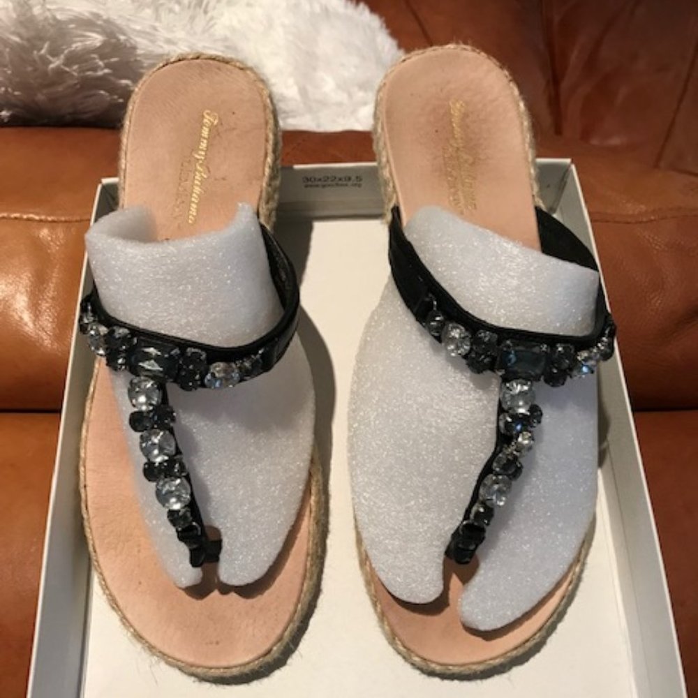 Tommy Bahama Crystal Jeweled Sandals ( Worn Twice )